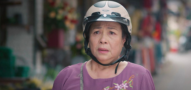 Thương ngày nắng về: Trang nhờ em gái đi xem mắt khiến mẹ 'tăng xông' nhập viện vì bị thông gia hụt xúc phạm - 1 Thương ngày nắng về: Trang nhờ em gái đi xem mắt khiến mẹ 'tăng xông' nhập viện vì bị thông gia hụt xúc phạm - 1