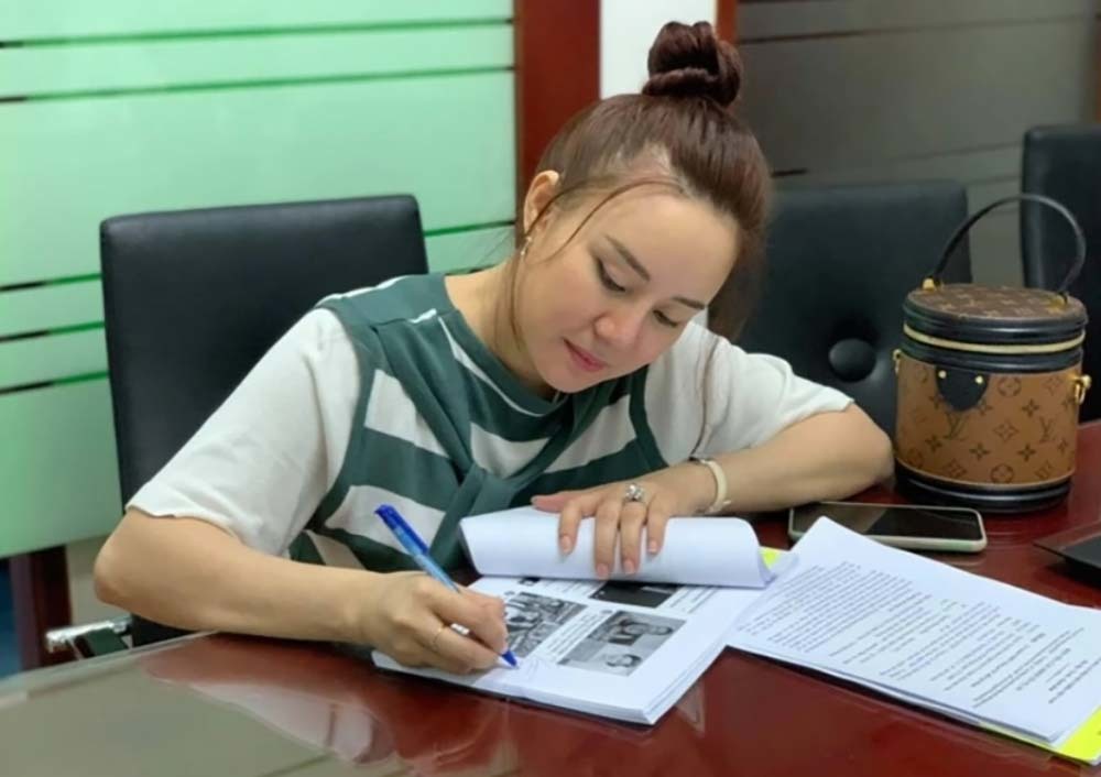 'Cuộc chiến' từ mạng xã hội đến pháp lý của bà Nguyễn Phương Hằng sắp kết thúc? - 1 'Cuộc chiến' từ mạng xã hội đến pháp lý của bà Nguyễn Phương Hằng sắp kết thúc? - 1