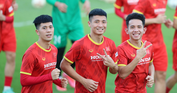 Đội tuyển Việt Nam phải dùng bữa tại phòng ngủ khi tham dự AFF Cup 2020? Đội tuyển Việt Nam phải dùng bữa tại phòng ngủ khi tham dự AFF Cup 2020?