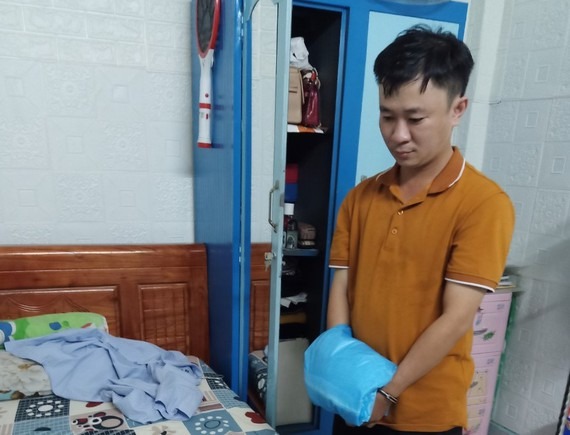 TP HCM: Kẻ chuyên chăn dắt trẻ em, người khuyết tật đi ăn xin bị đối tượng giả danh công an thu tiền bảo kê TP HCM: Kẻ chuyên chăn dắt trẻ em, người khuyết tật đi ăn xin bị đối tượng giả danh công an thu tiền bảo kê