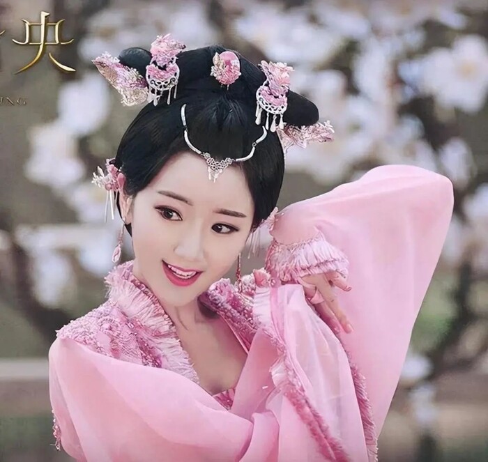 Nhiệt Ba, Phạm Băng Băng và dàn nữ phụ trong phim cổ trang Cbiz 'lấn át' nữ chính với nhan sắc tuyệt đỉnh - 12 Nhiệt Ba, Phạm Băng Băng và dàn nữ phụ trong phim cổ trang Cbiz 'lấn át' nữ chính với nhan sắc tuyệt đỉnh - 12