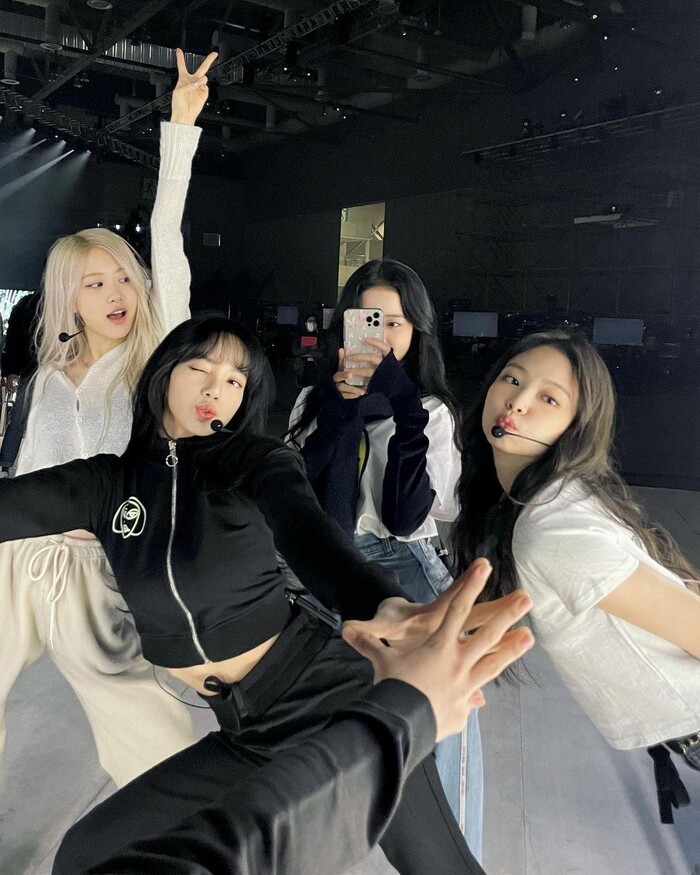 Hé lộ lý do Lisa (thành viên nhóm BLACKPINK) dù tiêm đủ 2 mũi vắc-xin vẫn nhiễm Covid-19 - 2 Hé lộ lý do Lisa (thành viên nhóm BLACKPINK) dù tiêm đủ 2 mũi vắc-xin vẫn nhiễm Covid-19 - 2