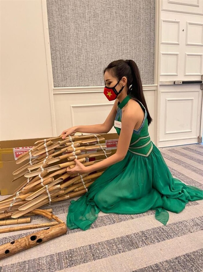 Fan Việt không hài lòng khi Missosology đưa Đỗ Thị Hà vào Top 20 Miss World - 3 Fan Việt không hài lòng khi Missosology đưa Đỗ Thị Hà vào Top 20 Miss World - 3
