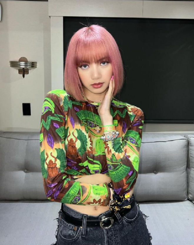 Hé lộ lý do Lisa (thành viên nhóm BLACKPINK) dù tiêm đủ 2 mũi vắc-xin vẫn nhiễm Covid-19 Hé lộ lý do Lisa (thành viên nhóm BLACKPINK) dù tiêm đủ 2 mũi vắc-xin vẫn nhiễm Covid-19