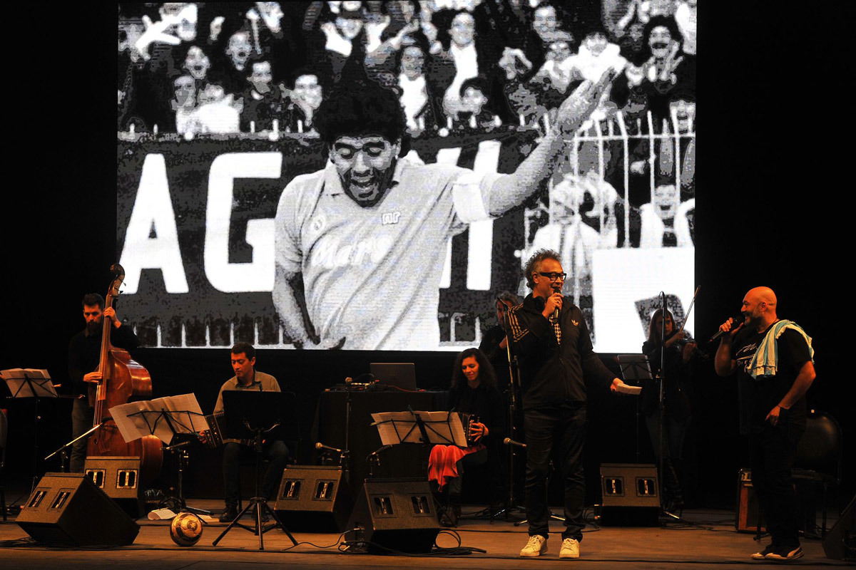 1 năm ngày Diego Maradona ra đi: Bản tango mê đắm còn mãi - 1 1 năm ngày Diego Maradona ra đi: Bản tango mê đắm còn mãi - 1