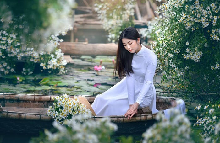 'Phố trong làng': Vợ Mến từng cực ngầu với vai công an, trung úy Hoàng hé lộ bí mật gây sốc - 4 'Phố trong làng': Vợ Mến từng cực ngầu với vai công an, trung úy Hoàng hé lộ bí mật gây sốc - 4