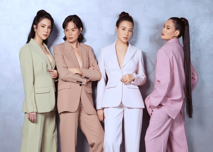 Đàm Thu Trang chia sẻ bộ ảnh 'hội chị em' nhưng sự xuất hiện của Cường Đô La mới 'chiếm spotlight' - 1 Đàm Thu Trang chia sẻ bộ ảnh 'hội chị em' nhưng sự xuất hiện của Cường Đô La mới 'chiếm spotlight' - 1