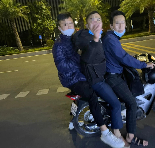 Cô gái trẻ bị 3 thanh niên say xỉn, có hành vi thô tục trêu ghẹo và tát thủng màng nhĩ tại khu đô thị cao cấp ở Hà Nội - 1 Cô gái trẻ bị 3 thanh niên say xỉn, có hành vi thô tục trêu ghẹo và tát thủng màng nhĩ tại khu đô thị cao cấp ở Hà Nội - 1