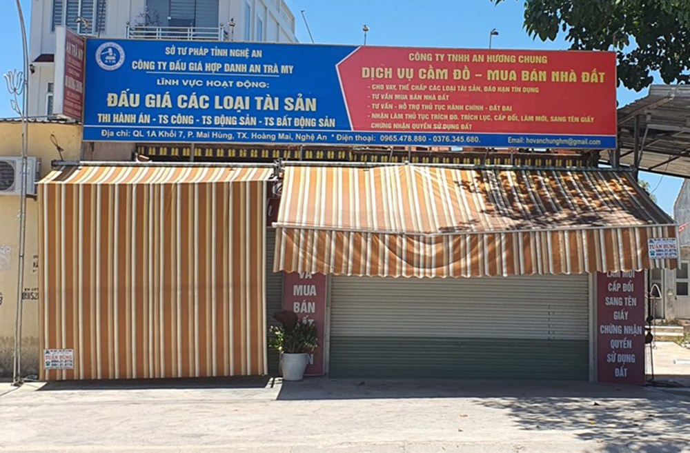 Chồng điều hành đấu giá, vợ trúng xe Mercedes - 2 Chồng điều hành đấu giá, vợ trúng xe Mercedes - 2