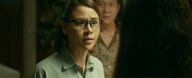 Mặt Nạ Gương tập 15: Phát hiện bà Diễm giả vờ bị vong nhập, Hoa vạch trần mẹ kế trước mặt bố 'Chính bà đã giết mẹ tôi' - 9 Mặt Nạ Gương tập 15: Phát hiện bà Diễm giả vờ bị vong nhập, Hoa vạch trần mẹ kế trước mặt bố 'Chính bà đã giết mẹ tôi' - 9