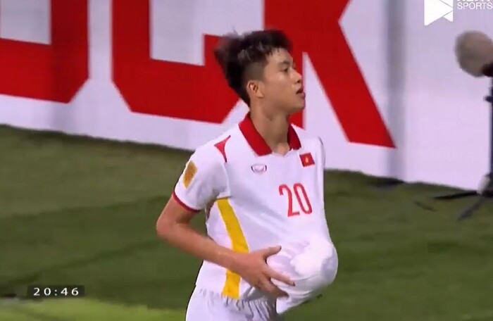 Phan Văn Đức tạo bụng bầu tặng nàng WAGs Nhật Linh sắp sinh quý tử Phan Văn Đức tạo bụng bầu tặng nàng WAGs Nhật Linh sắp sinh quý tử