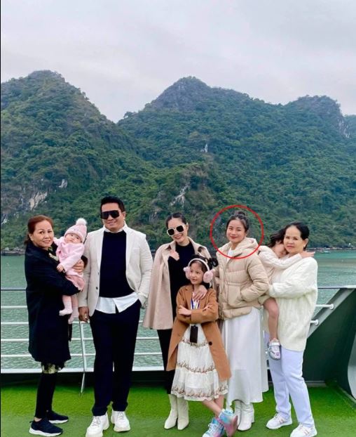 'Vú em' nhà giàu khiến sếp văn phòng cũng phải ngưỡng mộ: Đi làm 5 năm tậu xe hơi bạc tỷ - 1 'Vú em' nhà giàu khiến sếp văn phòng cũng phải ngưỡng mộ: Đi làm 5 năm tậu xe hơi bạc tỷ - 1