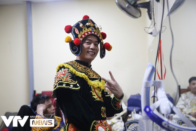 Diễn viên Hương vị tình thân, 11 tháng 5 ngày đóng Táo Quân, nhìn tạo hình là biết 'không phải dạng vừa' - 2 Diễn viên Hương vị tình thân, 11 tháng 5 ngày đóng Táo Quân, nhìn tạo hình là biết 'không phải dạng vừa' - 2