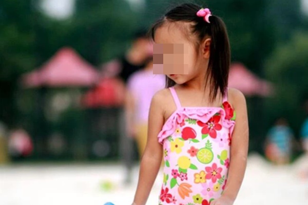 7 tuổi đã có kinh nguyệt, ngực 'như người lớn': Cảnh báo 5 nguyên nhân gây dậy thì sớm cho trẻ mà bố mẹ chính là 'thủ phạm' - 1 7 tuổi đã có kinh nguyệt, ngực 'như người lớn': Cảnh báo 5 nguyên nhân gây dậy thì sớm cho trẻ mà bố mẹ chính là 'thủ phạm' - 1