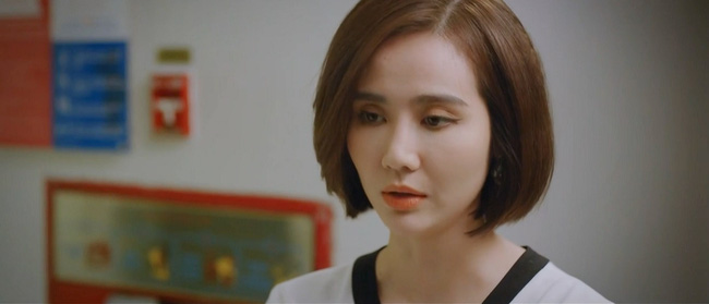 Thương ngày nắng về tập 29: Trang xin lỗi Duy khi nghe lén được câu nói của bà Nhung, cười tủm tỉm khi được 'phi công' thả thính Thương ngày nắng về tập 29: Trang xin lỗi Duy khi nghe lén được câu nói của bà Nhung, cười tủm tỉm khi được 'phi công' thả thính