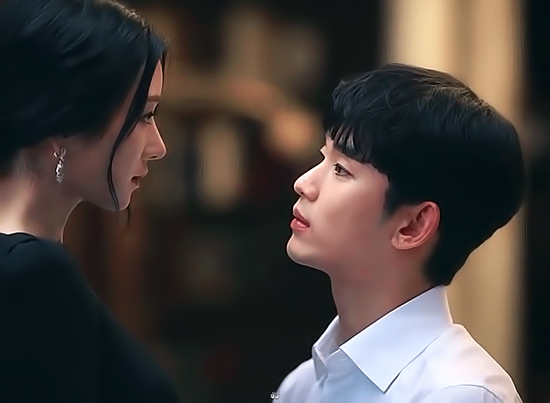 3 mỹ nữ mê trai rớt liêm sỉ ở phim Hàn: Vứt bỏ cả hình tượng để mê Choi Woong trong 'Our Beloved Summer' - 11 3 mỹ nữ mê trai rớt liêm sỉ ở phim Hàn: Vứt bỏ cả hình tượng để mê Choi Woong trong 'Our Beloved Summer' - 11