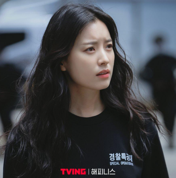 17 nữ diễn viên Hàn nổi bật nhất năm 2021: Lee Se Young bứt phá, sánh ngang cùng đàn chị Han Hyo Joo - 8 17 nữ diễn viên Hàn nổi bật nhất năm 2021: Lee Se Young bứt phá, sánh ngang cùng đàn chị Han Hyo Joo - 8