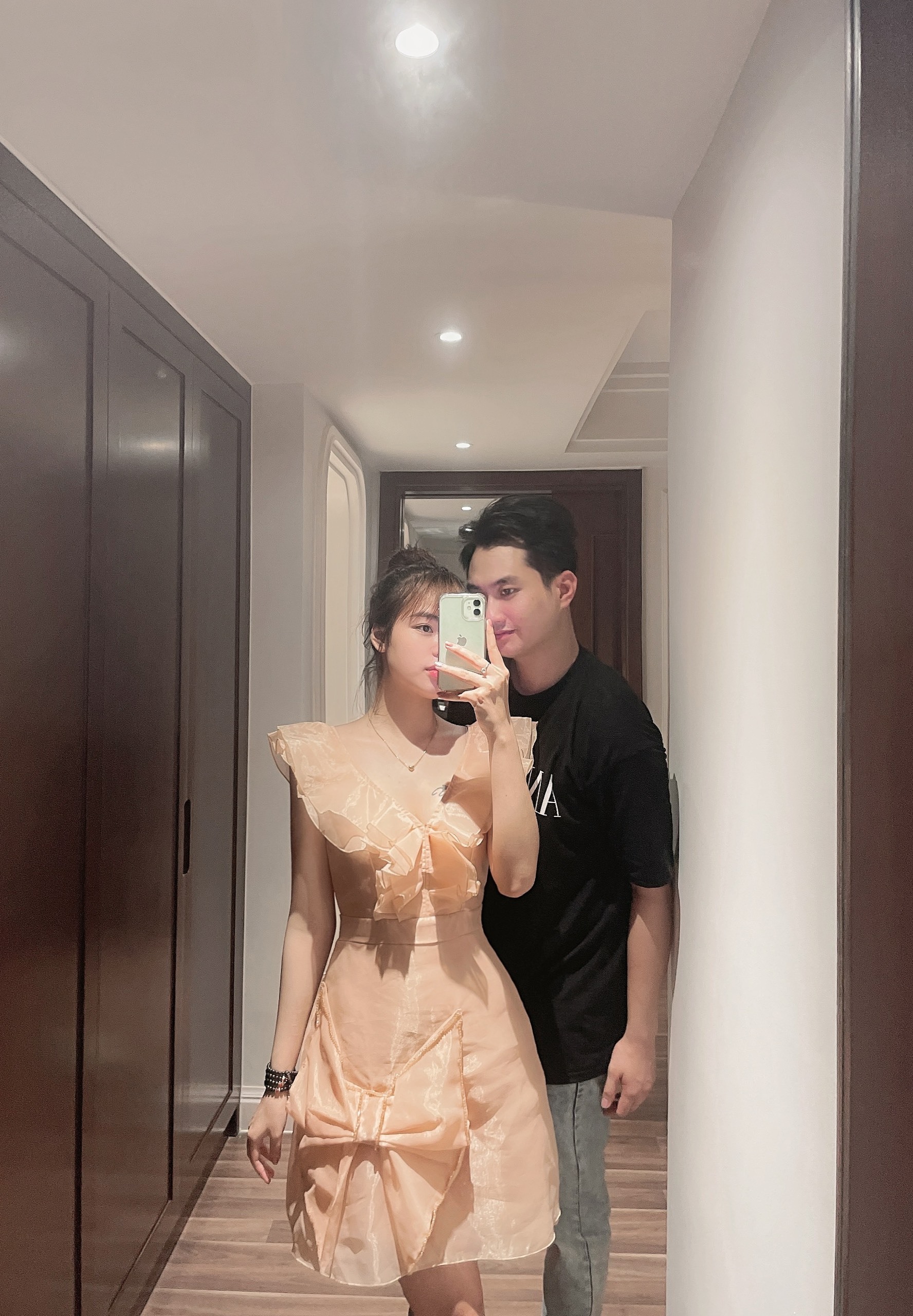 Vợ sắp cưới của Anh Tuấn 'Phố trong làng' áp lực vì yêu người nổi tiếng - 4 Vợ sắp cưới của Anh Tuấn 'Phố trong làng' áp lực vì yêu người nổi tiếng - 4
