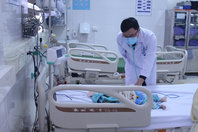 Cảnh báo sai lầm của bố mẹ khiến con sổ mũi, nghẹt mũi có nguy cơ biến chứng nặng thậm chí nguy hiểm tính mạng Cảnh báo sai lầm của bố mẹ khiến con sổ mũi, nghẹt mũi có nguy cơ biến chứng nặng thậm chí nguy hiểm tính mạng