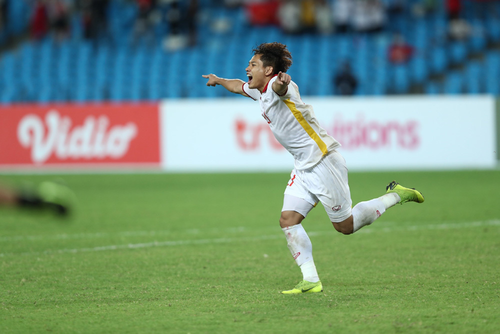 Tung thủ môn vào đá tiền đạo, HLV Đinh Thế Nam căn dặn gì? - 1