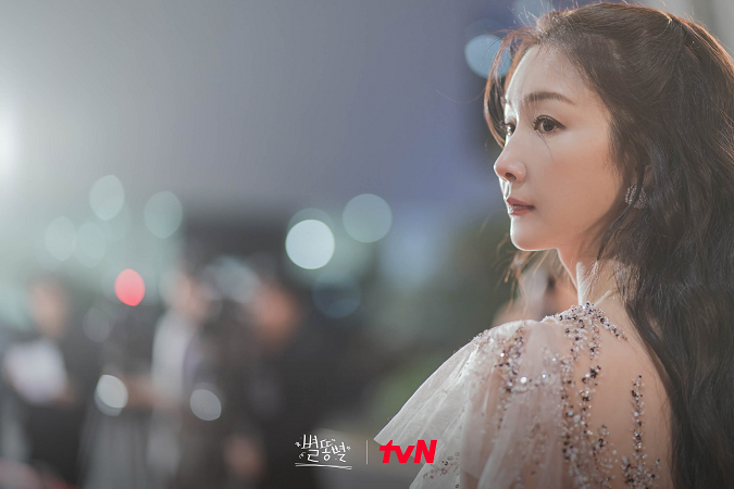 Nhận vai cameo, Choi Ji Woo gây sốt với nhan sắc không tuổi, lấn át cả nữ  chính Lee Sung Kyung