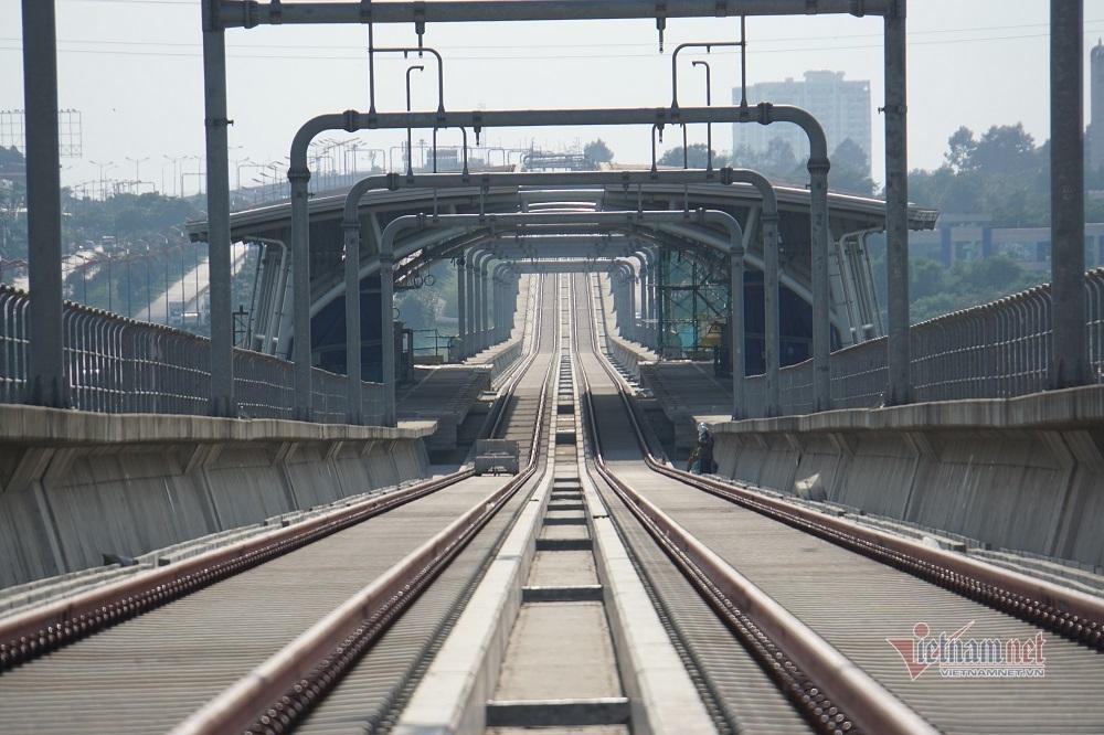 Vì sao metro Bến Thành - Suối Tiên lại lùi tiến độ thêm 2 năm? Vì sao metro Bến Thành - Suối Tiên lại lùi tiến độ thêm 2 năm?
