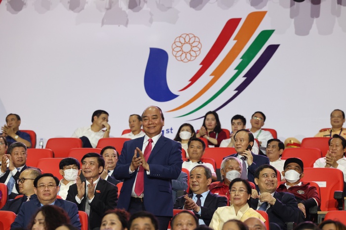 Khán giả mãn nhãn và tự hào với Lễ khai mạc SEA Games 31: Ai cũng ngợi khen rồng bay lượn - 2 Khán giả mãn nhãn và tự hào với Lễ khai mạc SEA Games 31: Ai cũng ngợi khen rồng bay lượn - 2