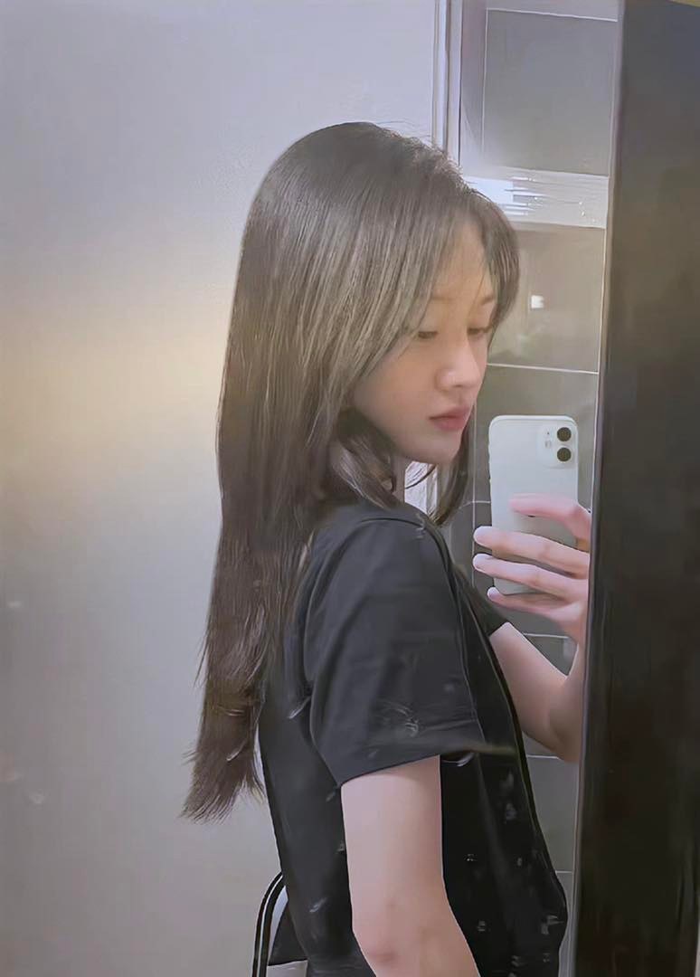 Trịnh Sảng lộ diện sau 2 năm biến mất khỏi làng giải trí xứ Trung Trịnh Sảng lộ diện sau 2 năm biến mất khỏi làng giải trí xứ Trung