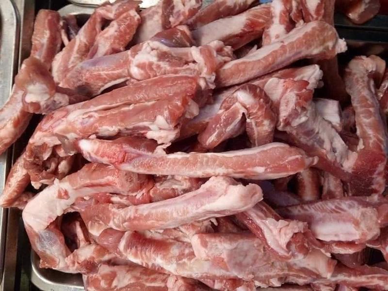 Sườn que siêu rẻ, giá 35.000 đồng/kg tràn ngập thị trường Sườn que siêu rẻ, giá 35.000 đồng/kg tràn ngập thị trường