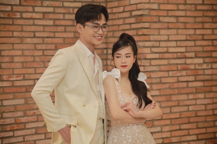 Sau 10 tháng tìm hiểu, diễn viên Anh Tú chính thức rước 'cô chủ tiệm nail' Huyền My về dinh - 9 Sau 10 tháng tìm hiểu, diễn viên Anh Tú chính thức rước 'cô chủ tiệm nail' Huyền My về dinh - 9