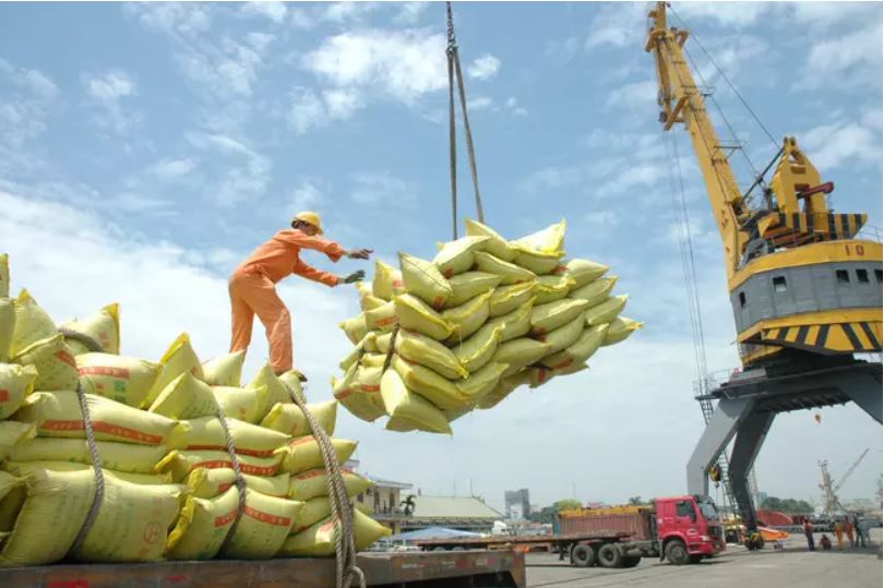 Thâu tóm doanh nghiệp nhà nước: 'Giết chết' sản xuất, chiếm lấy đất vàng Thâu tóm doanh nghiệp nhà nước: 'Giết chết' sản xuất, chiếm lấy đất vàng