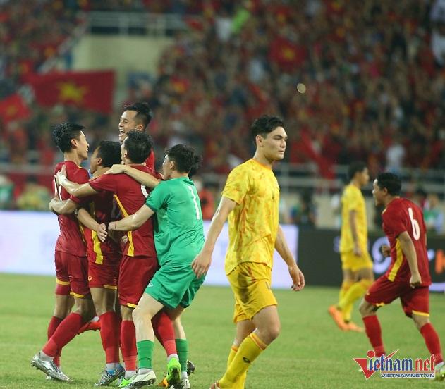 U23 Việt Nam lại giữ HCV SEA Games: Vì đâu người Thái ấm ức? U23 Việt Nam lại giữ HCV SEA Games: Vì đâu người Thái ấm ức?