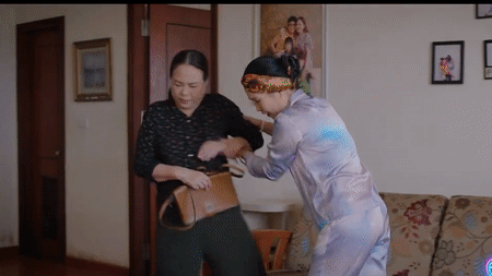 Thương ngày nắng về 2 tập 25: Bà Hiền bắt bà Nga quỳ xuống cầu xin nếu muốn cứu vãn hôn nhân của Khánh - Đức - 2 Thương ngày nắng về 2 tập 25: Bà Hiền bắt bà Nga quỳ xuống cầu xin nếu muốn cứu vãn hôn nhân của Khánh - Đức - 2