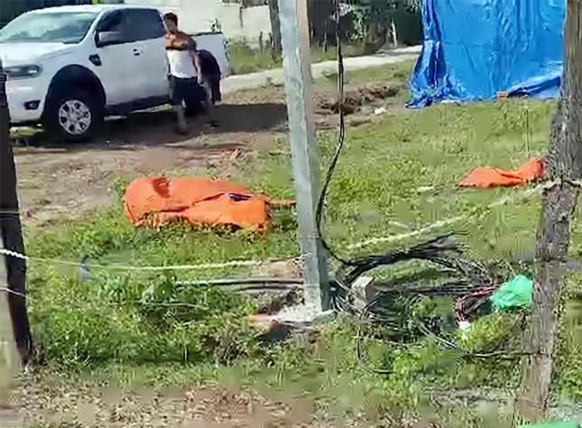 Đang nhậu nhảy xuống hồ bơi, người đàn ông đuối nước tử vong - 1 Đang nhậu nhảy xuống hồ bơi, người đàn ông đuối nước tử vong - 1