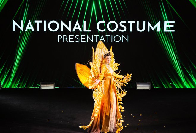 Bán kết Miss International Queen 2022: Trân Đài trình diễn bikini lấn lướt các đối thủ, fan kỳ vọng đăng quang như Hương Giang - 8 Bán kết Miss International Queen 2022: Trân Đài trình diễn bikini lấn lướt các đối thủ, fan kỳ vọng đăng quang như Hương Giang - 8