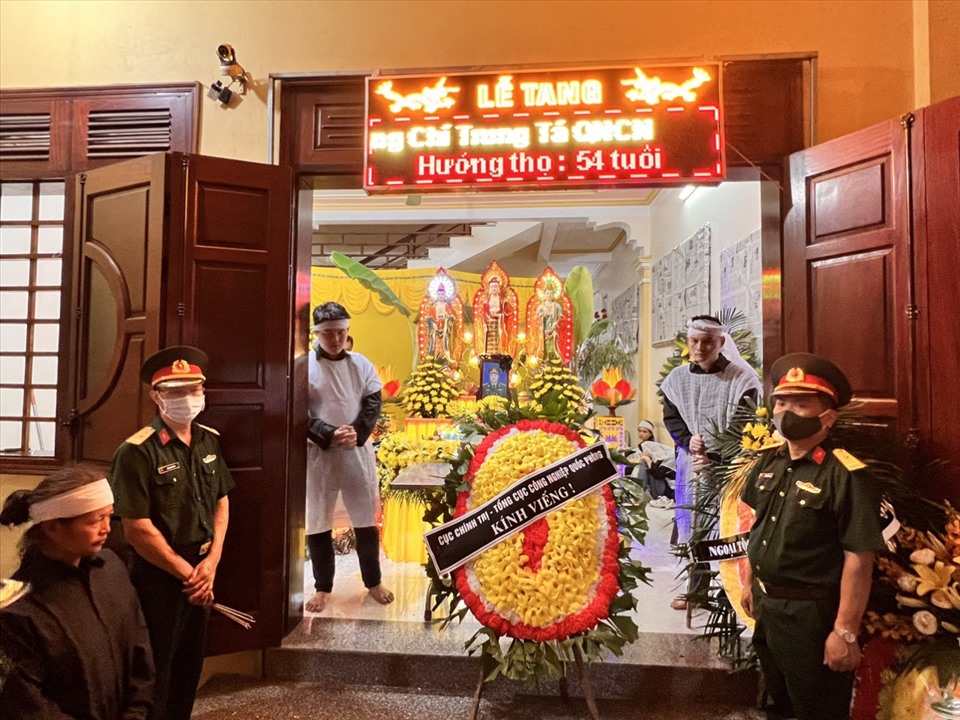 Trung tá quân đội tử vong khi cứu bé trai bị đuối nước trên biển Phú Quốc Trung tá quân đội tử vong khi cứu bé trai bị đuối nước trên biển Phú Quốc