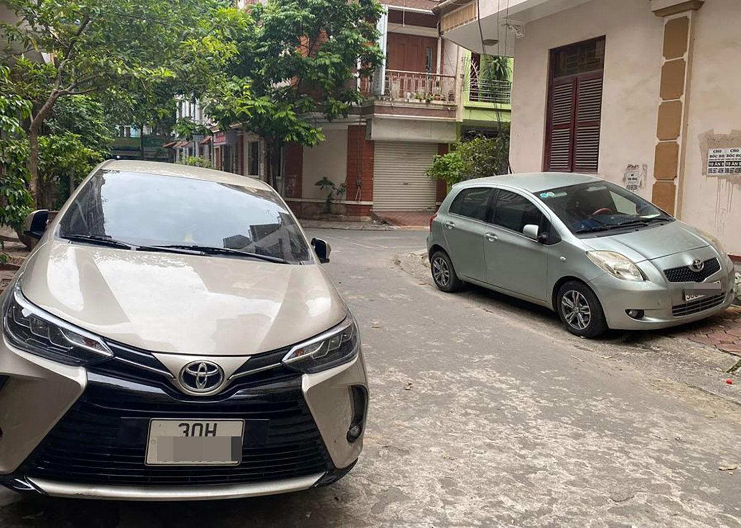 Ô tô đỗ chắn cửa, chủ nhà ‘cắn răng’ gọi taxi đi làm - 2 Ô tô đỗ chắn cửa, chủ nhà ‘cắn răng’ gọi taxi đi làm - 2