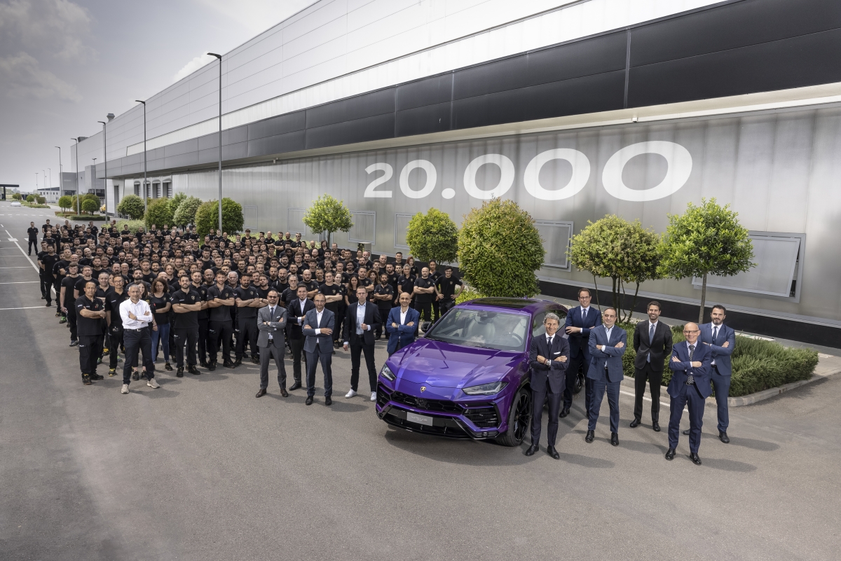 Lamborghini Urus lập kỷ lục sản xuất 20.000 xe trong vòng 4 năm Lamborghini Urus lập kỷ lục sản xuất 20.000 xe trong vòng 4 năm
