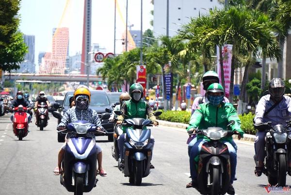Giảm thuế xăng dầu, dân chờ làn gió mát giữa nắng hè Giảm thuế xăng dầu, dân chờ làn gió mát giữa nắng hè