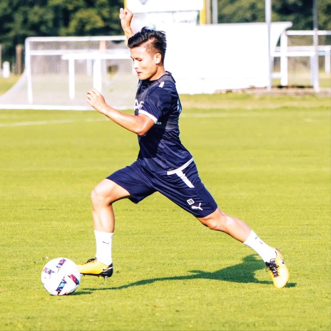 35 phút và những dấu hiệu đáng lo cho Quang Hải