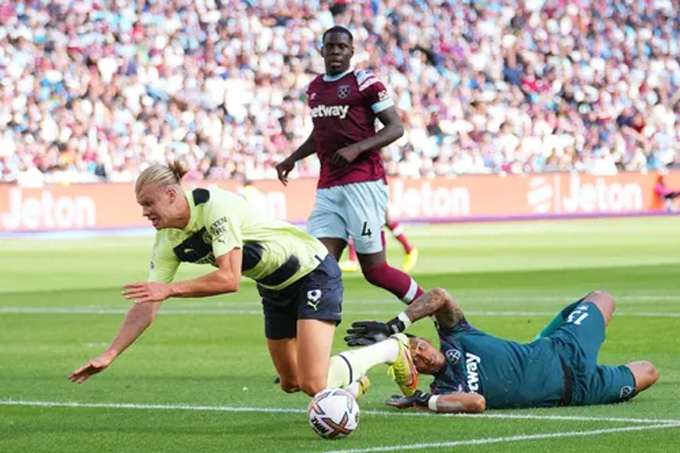 Haaland lập cú đúp, Man City lấy lại thể diện cho thành Manchester Haaland lập cú đúp, Man City lấy lại thể diện cho thành Manchester