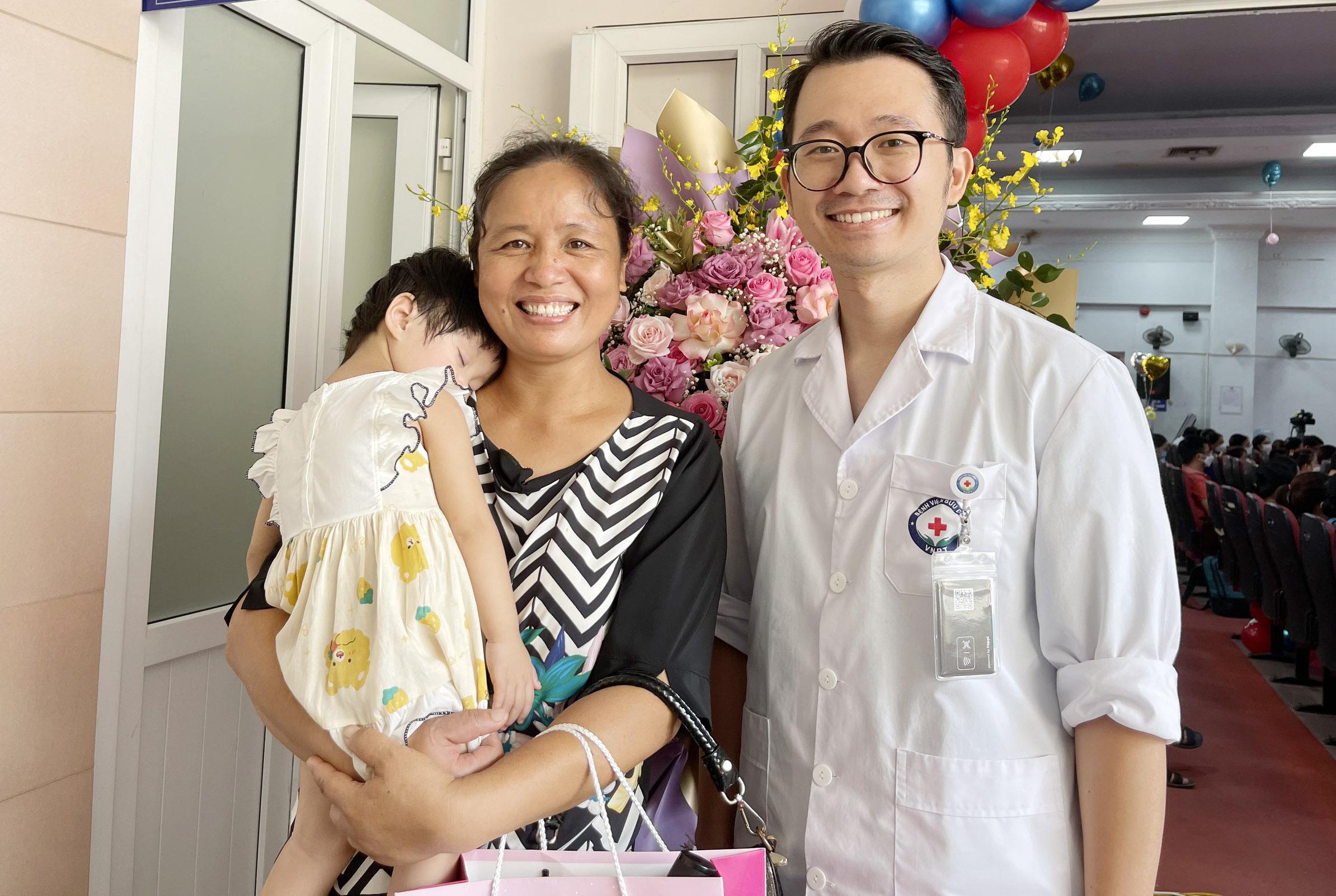 Vợ chồng 10 năm cạn tiền vì 12 lần làm IUI, IVF tìm con Vợ chồng 10 năm cạn tiền vì 12 lần làm IUI, IVF tìm con