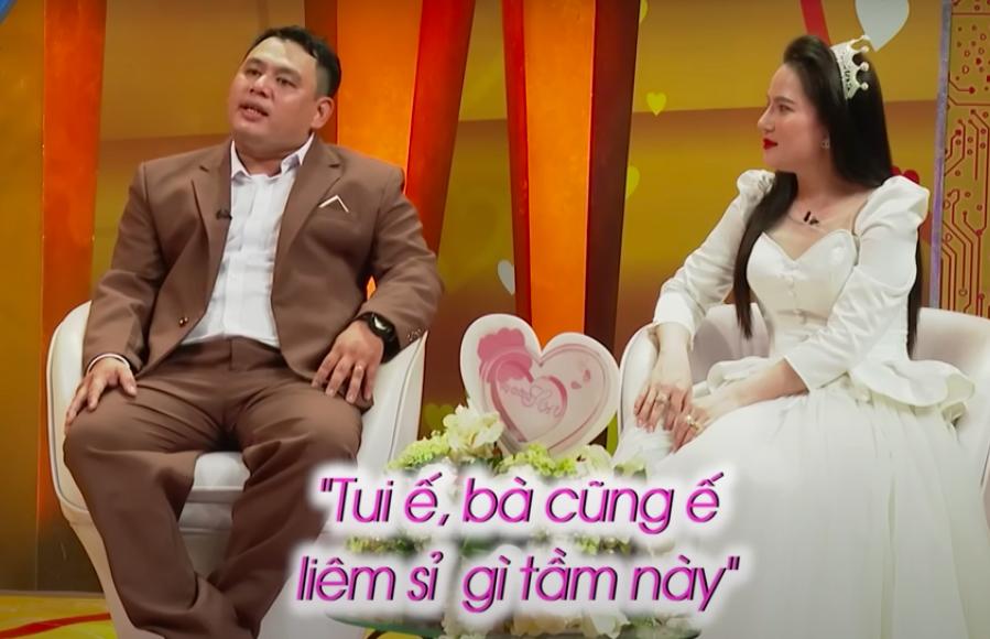 Vợ chồng son: Cặp đôi kể đêm tân hôn bỡ ngỡ khiến khán giả cười lăn Vợ chồng son: Cặp đôi kể đêm tân hôn bỡ ngỡ khiến khán giả cười lăn