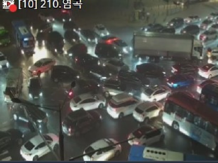 Chùm ảnh: Seoul chìm trong trận lụt lịch sử lớn nhất 8 thập kỷ - 7 Chùm ảnh: Seoul chìm trong trận lụt lịch sử lớn nhất 8 thập kỷ - 7