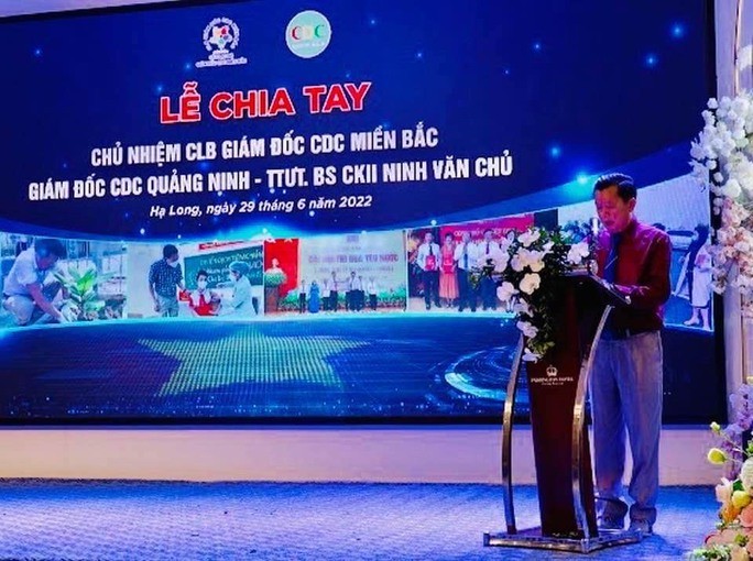 2 du thuyền 5 sao ghép làm sân khấu nổi trong 'đại tiệc' CLB Giám đốc CDC miền Bắc bị xử phạt - 1 2 du thuyền 5 sao ghép làm sân khấu nổi trong 'đại tiệc' CLB Giám đốc CDC miền Bắc bị xử phạt - 1