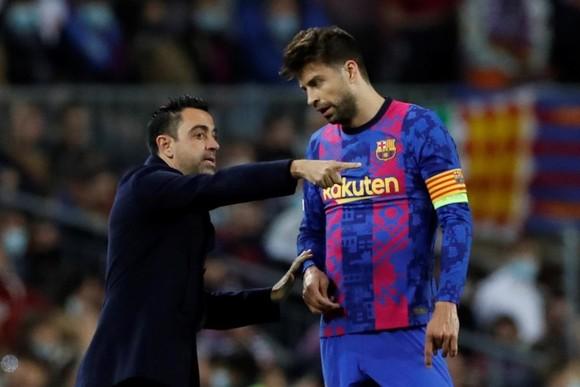 Pique đề nghị chơi miễn phí, Barca từ chối Pique đề nghị chơi miễn phí, Barca từ chối