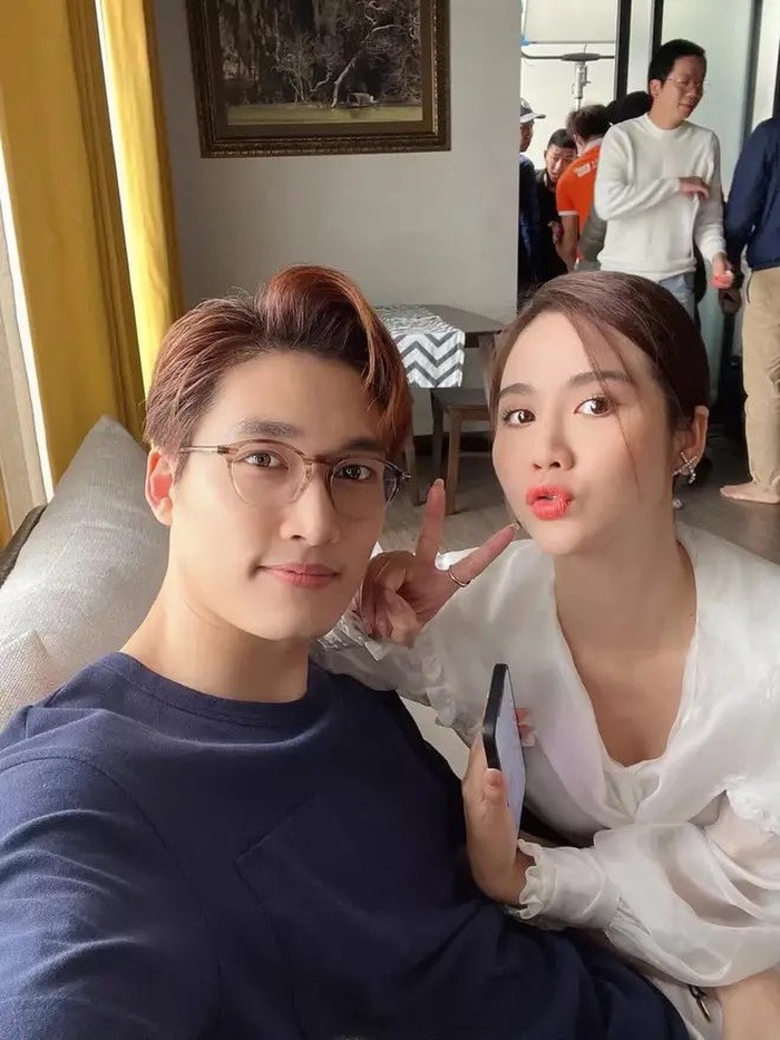 Hậu Thương Ngày Nắng Về, Huyền Lizzie vẫn quan tâm đặc biệt tới Đình Tú, fan được dịp 'đẩy thuyền tới bến' - 2 Hậu Thương Ngày Nắng Về, Huyền Lizzie vẫn quan tâm đặc biệt tới Đình Tú, fan được dịp 'đẩy thuyền tới bến' - 2