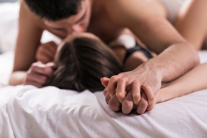 Cưới 7 năm không thể làm 'chuyện ấy', cặp đôi quan hệ ngay tại phòng khám nhận kết bất ngờ - 1 Cưới 7 năm không thể làm 'chuyện ấy', cặp đôi quan hệ ngay tại phòng khám nhận kết bất ngờ - 1