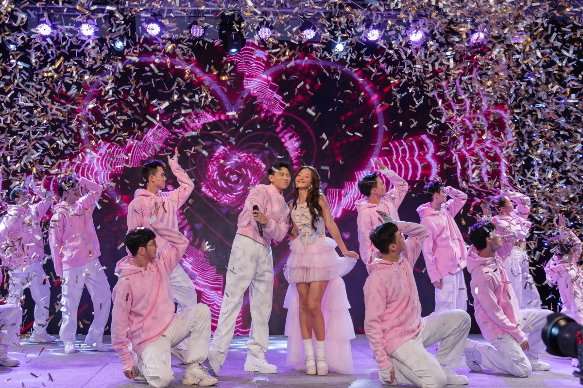 Isaac: 'Tôi đẹp sẵn rồi thì lột xác gì nữa' Isaac: 'Tôi đẹp sẵn rồi thì lột xác gì nữa'