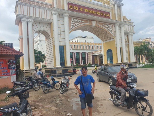 Tan mộng đổi đời ở Campuchia: Những tiếng chuông điện thoại 'nóng' trong đêm - 1 Tan mộng đổi đời ở Campuchia: Những tiếng chuông điện thoại 'nóng' trong đêm - 1